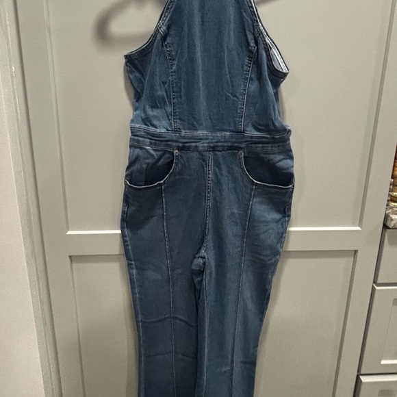 FREE PEOPLE WE THE FREE CRVY SYDNEY DENIM JUMPSUIT SIZE 6 - Picture 4 of 9